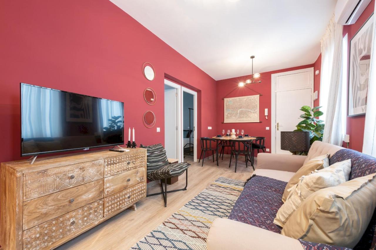 3 Bedrooms 1 Bathroom Furnished - Lavapies- Mintystay Madrid Buitenkant foto