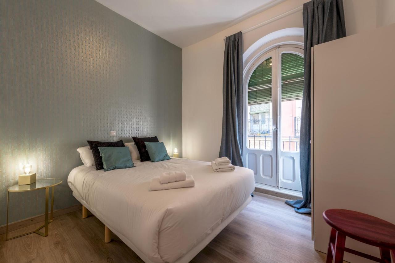 3 Bedrooms 1 Bathroom Furnished - Lavapies- Mintystay Madrid Buitenkant foto